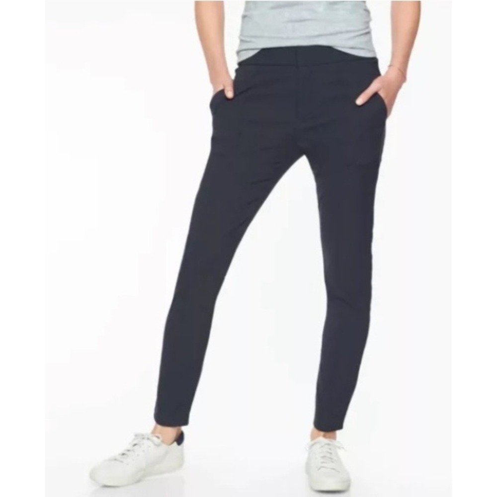 Athleta Wander Stash Skinny Pant Size 2 Black Technical Travel Hiking Gorpcore